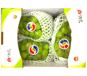 Korean Shine Muscat Grapes (600-700g)